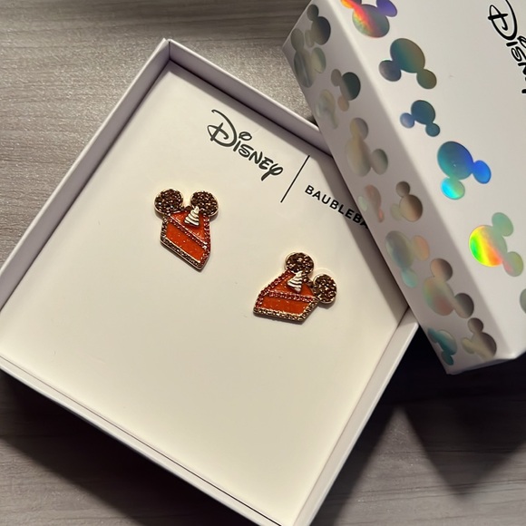 Mickey Mouse pumpkin pie slice BNIB - Picture 1 of 4